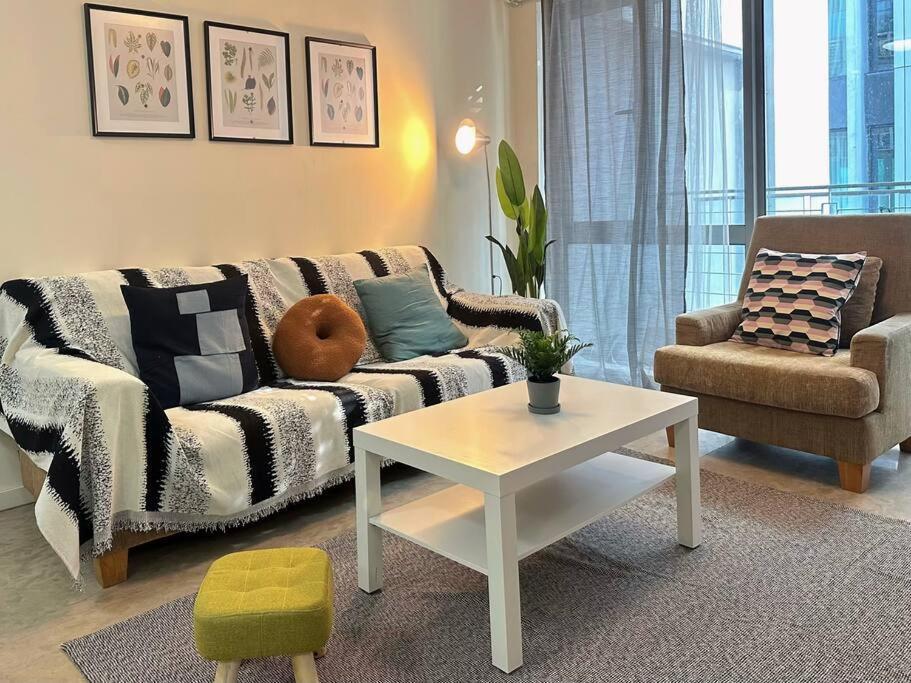 Bukit Bintang Fam Suite, 1min To Pavilion, 6-7 Pax, 2b2r Apartment