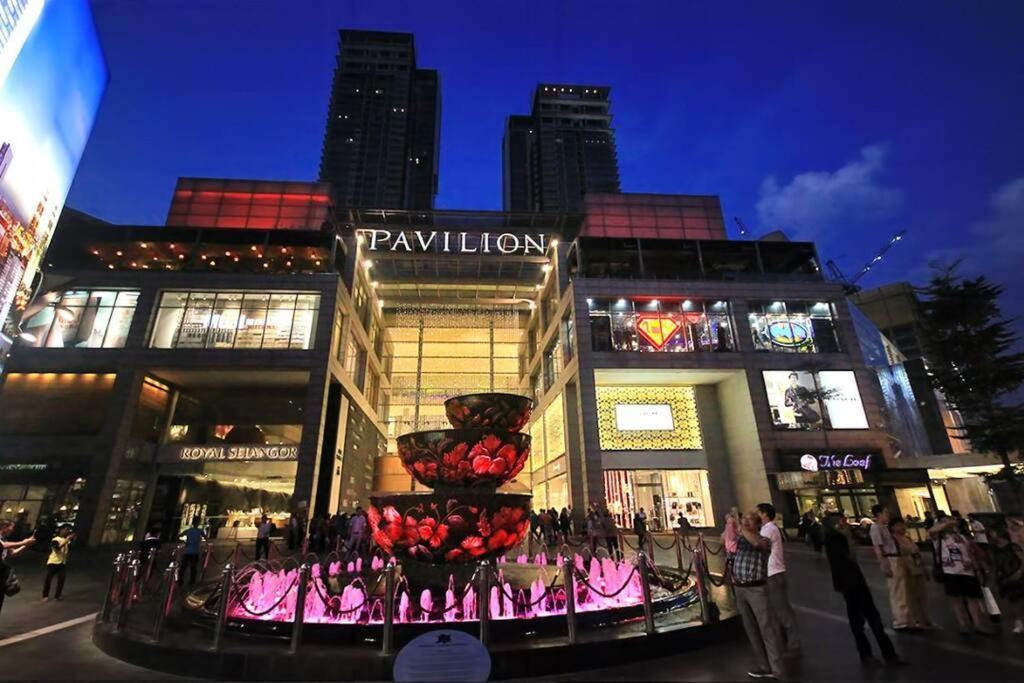 Bukit Bintang Fam Suite, 1min To Pavilion, 6-7 Pax, 2b2r *