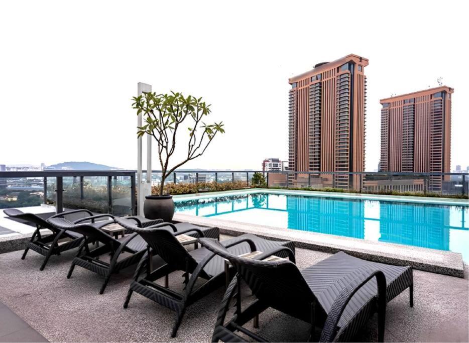 Bukit Bintang Fam Suite, 1min To Pavilion, 6-7 Pax, 2b2r Apartment *